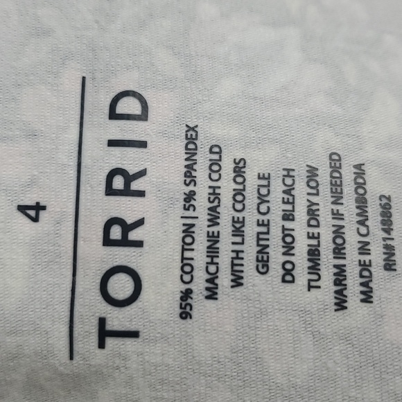 TORRID FOLD OVER SKIRT SIZE 4 - Picture 6 of 6